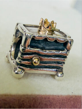 Pandora Princess and The Pea Sterling Silver & 14k Gold Charm ❗️RETIRED❗️